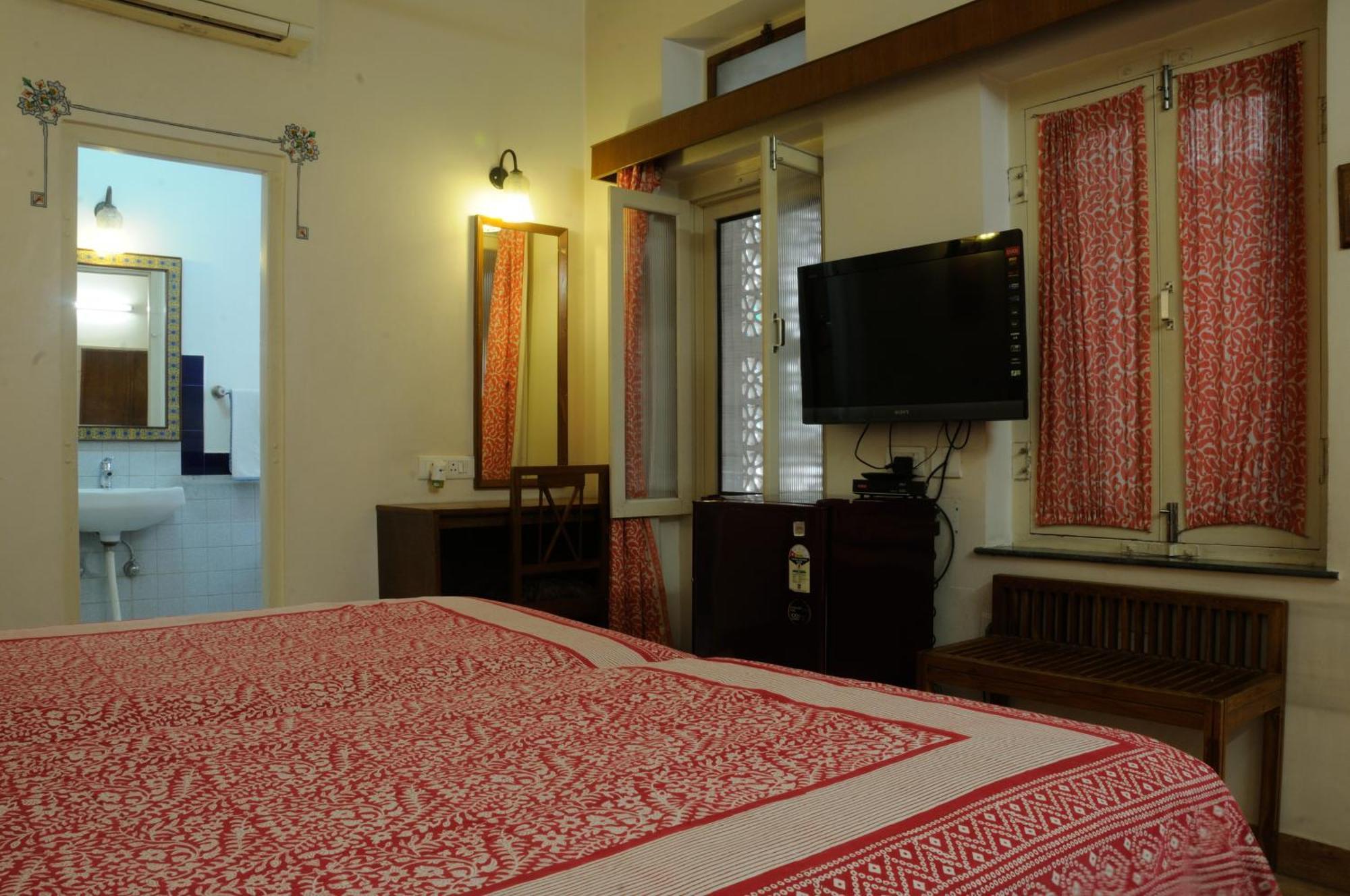 Hotel Arya Niwas Джапур Экстерьер фото